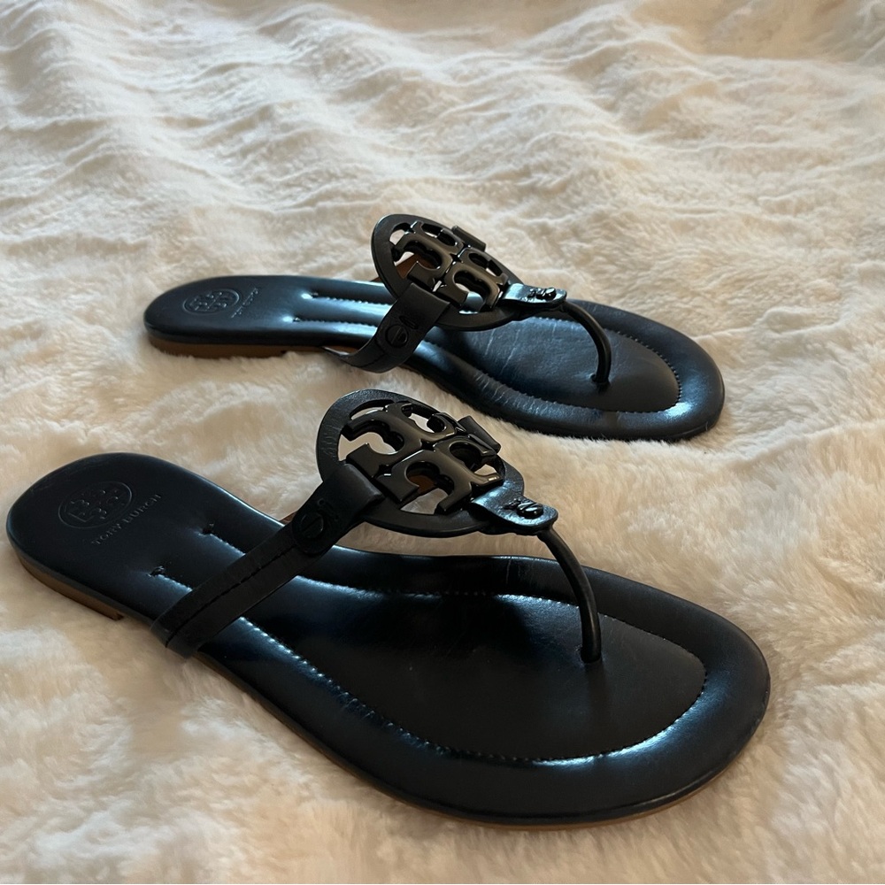 Tory Burch black sandals size 8M. Excellent condition. 100% authentic.